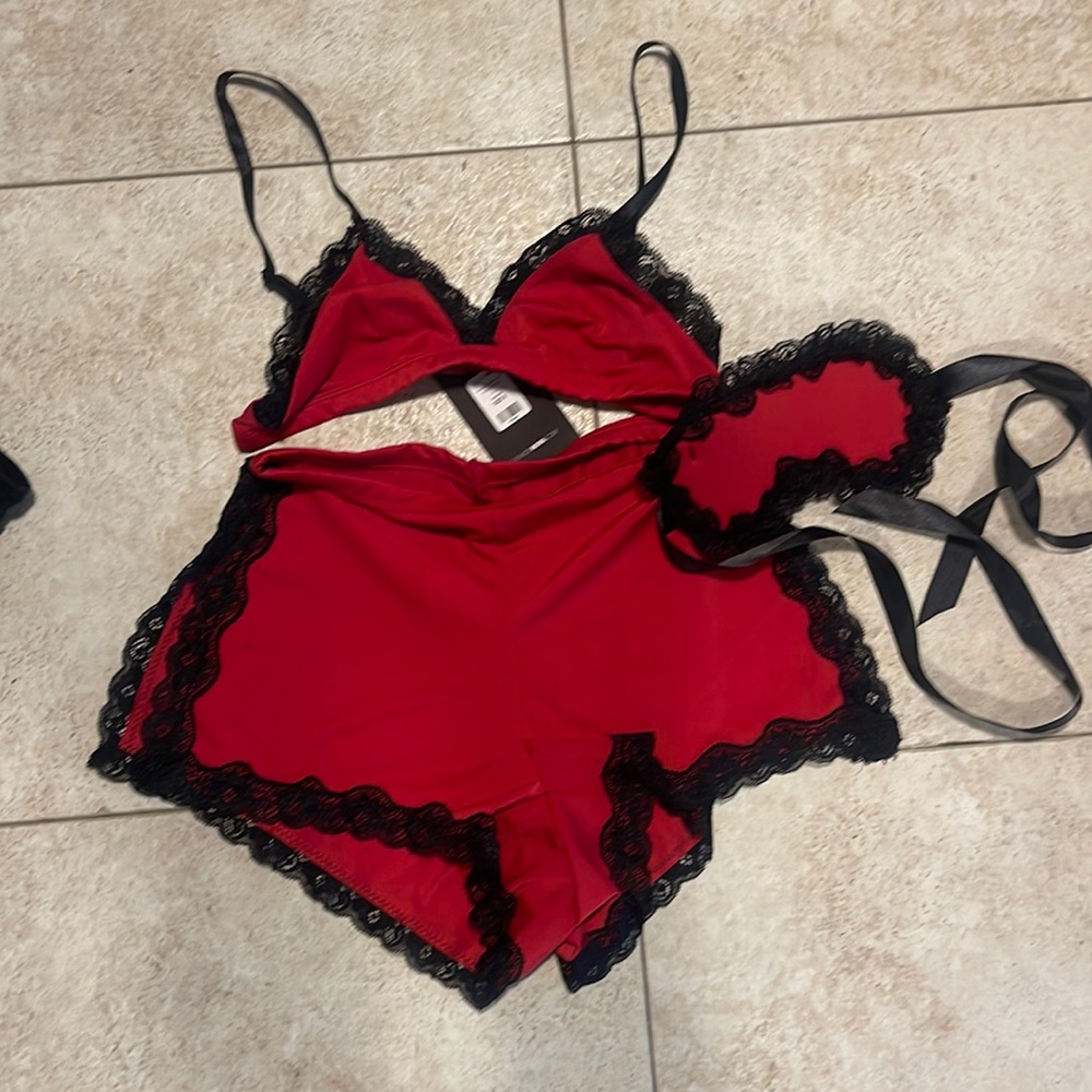 Fashion nova brand new with tags bralette and shorts